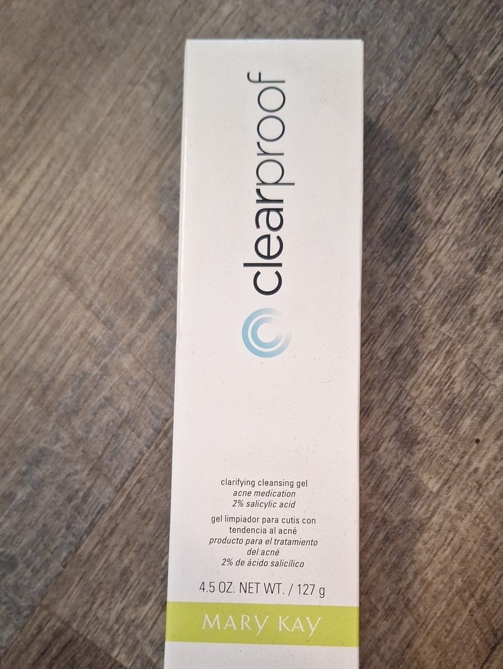 Clearproof Clarifying Cleansing Gel by Mary Kay - White with Light Blue Accents